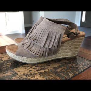 BRAND NEW! Minnetonka Ashley Wedge Sandals